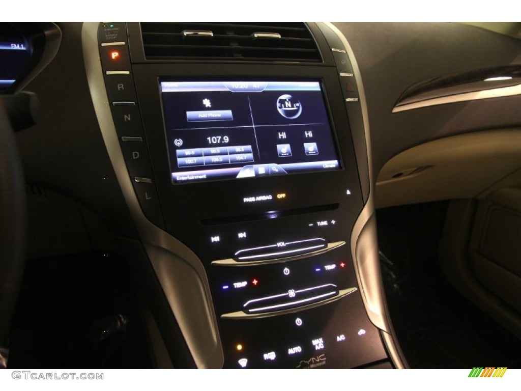 2014 Lincoln MKZ Hybrid Controls Photo #102147812