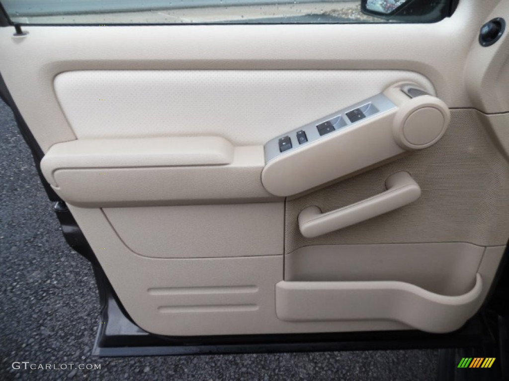 2006 Mercury Mountaineer Luxury AWD Door Panel Photos
