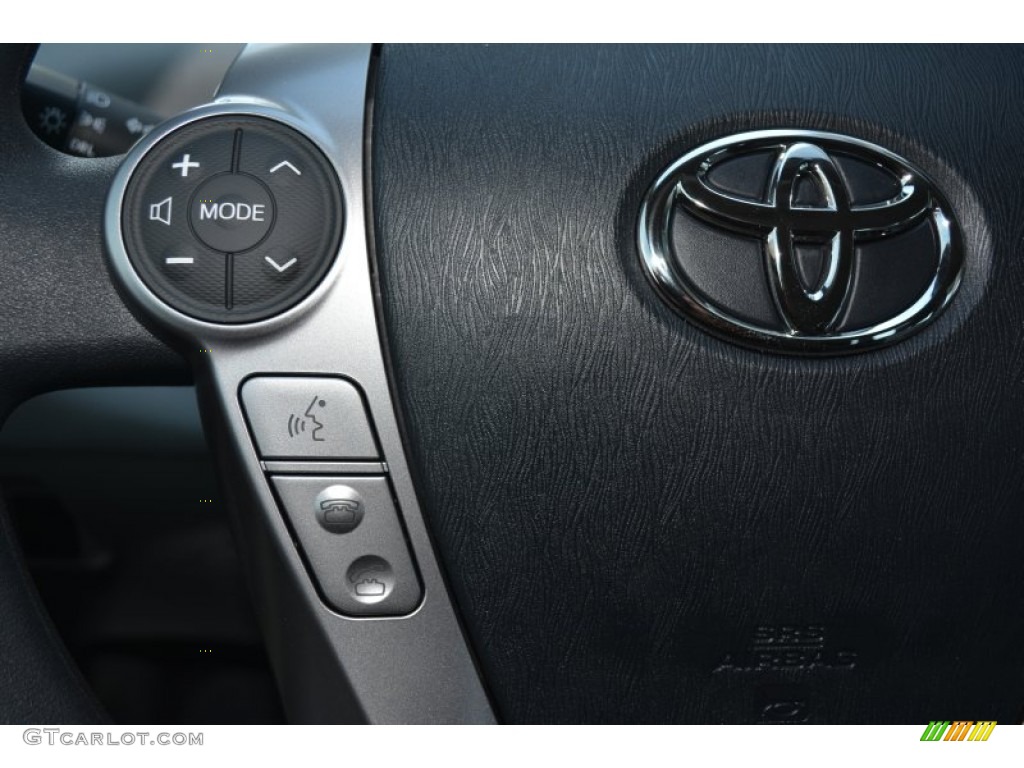 2015 Prius v Two - Clear Sky Metallic / Ash photo #18