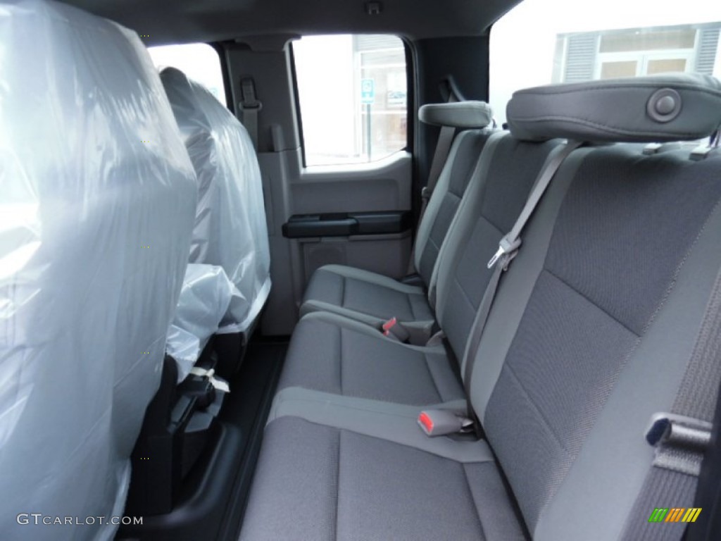 Medium Earth Gray Interior 2015 Ford F150 XL SuperCab 4x4 Photo #102151214