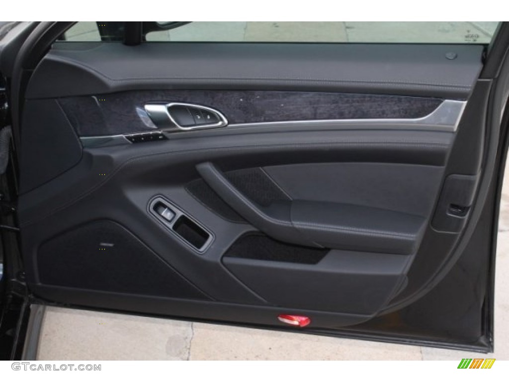 2014 Porsche Panamera GTS Door Panel Photos