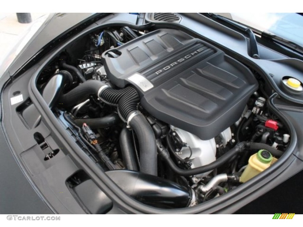 2014 Porsche Panamera 4S Engine Photos