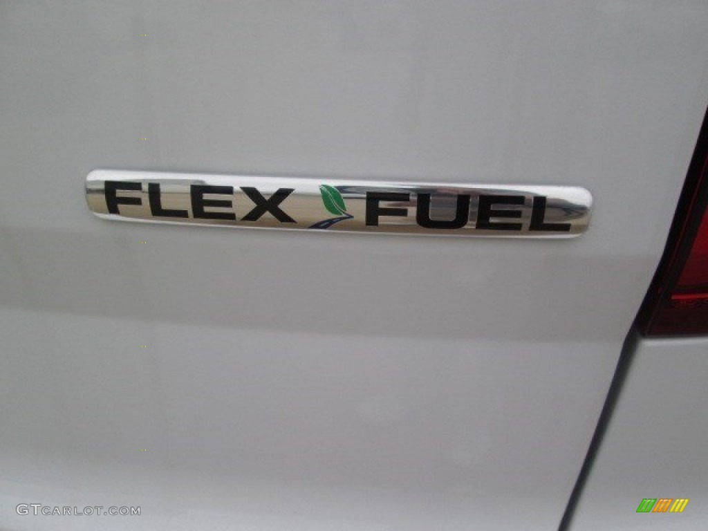 2015 Explorer FWD - Oxford White / Medium Light Stone photo #10