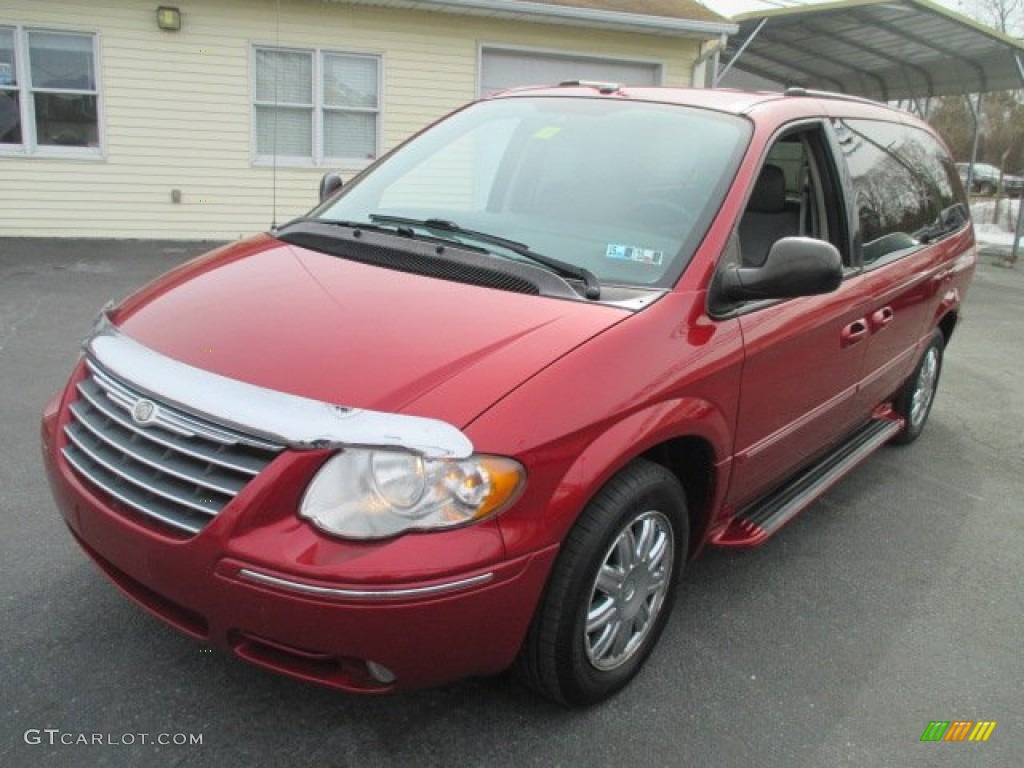 Inferno Red Crystal Pearl 2007 Chrysler Town & Country Limited Exterior Photo #102158546