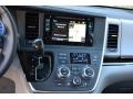 2015 Toyota Sienna XLE AWD Controls