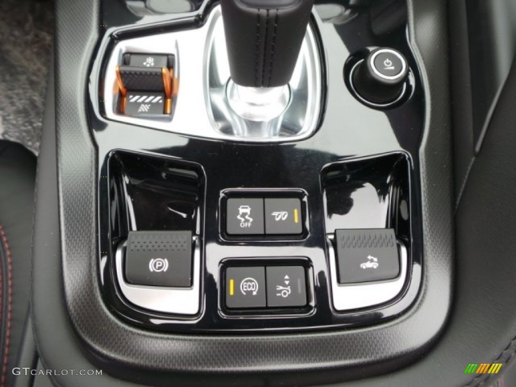 2015 Jaguar F-TYPE V8 S Convertible Controls Photo #102167589