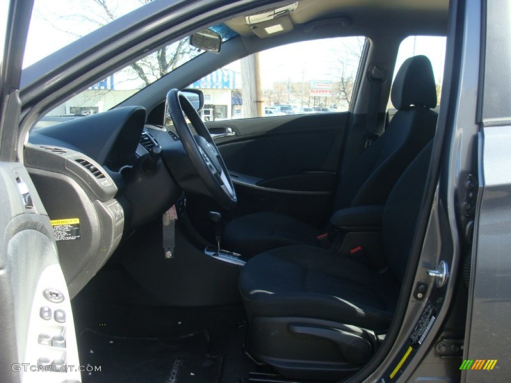 2012 Accent SE 5 Door - Cyclone Gray / Black photo #7