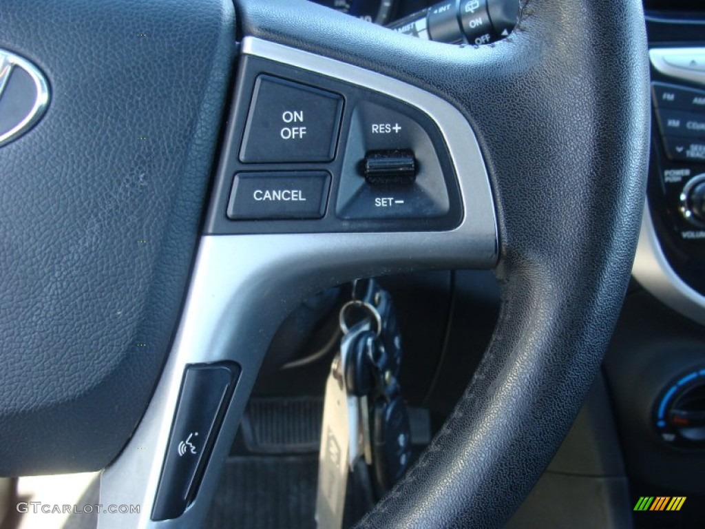 2012 Accent SE 5 Door - Cyclone Gray / Black photo #12