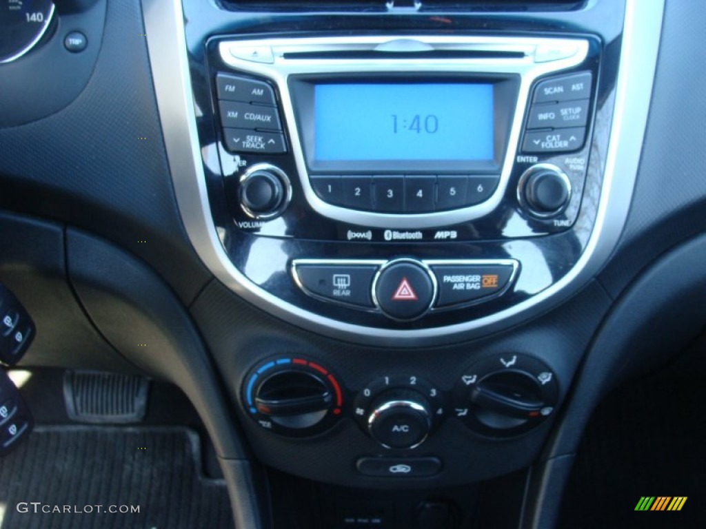 2012 Accent SE 5 Door - Cyclone Gray / Black photo #14