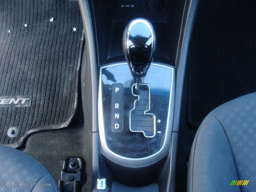 2012 Accent SE 5 Door - Cyclone Gray / Black photo #16