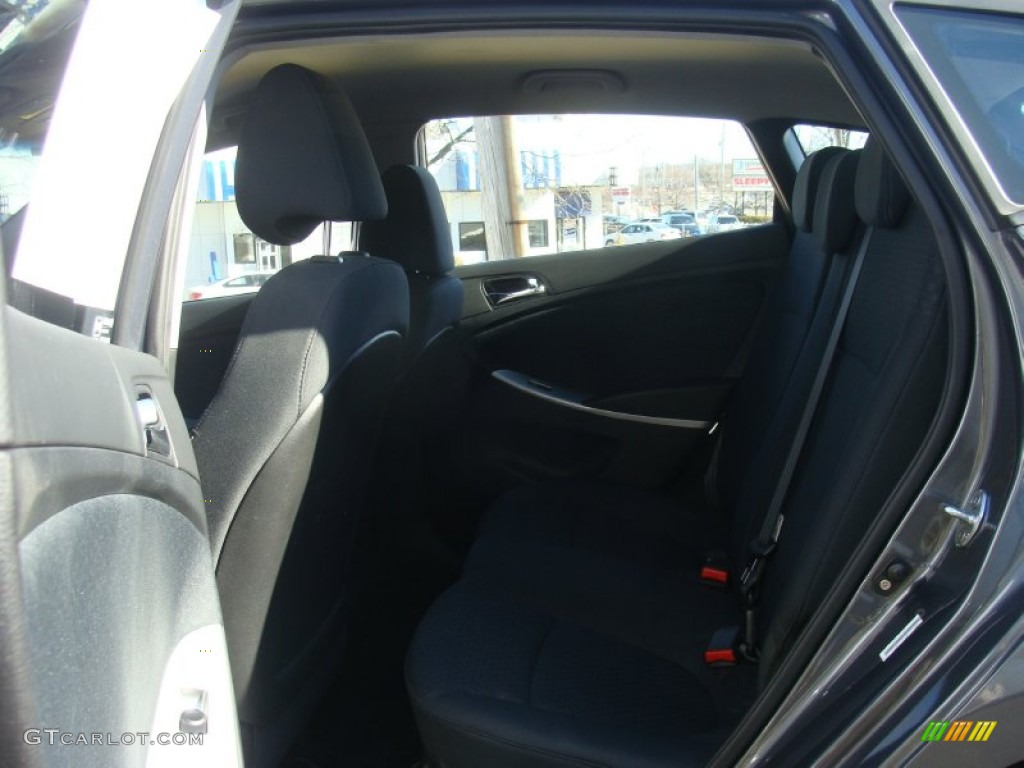 2012 Accent SE 5 Door - Cyclone Gray / Black photo #17