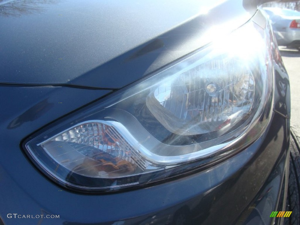 2012 Accent SE 5 Door - Cyclone Gray / Black photo #27