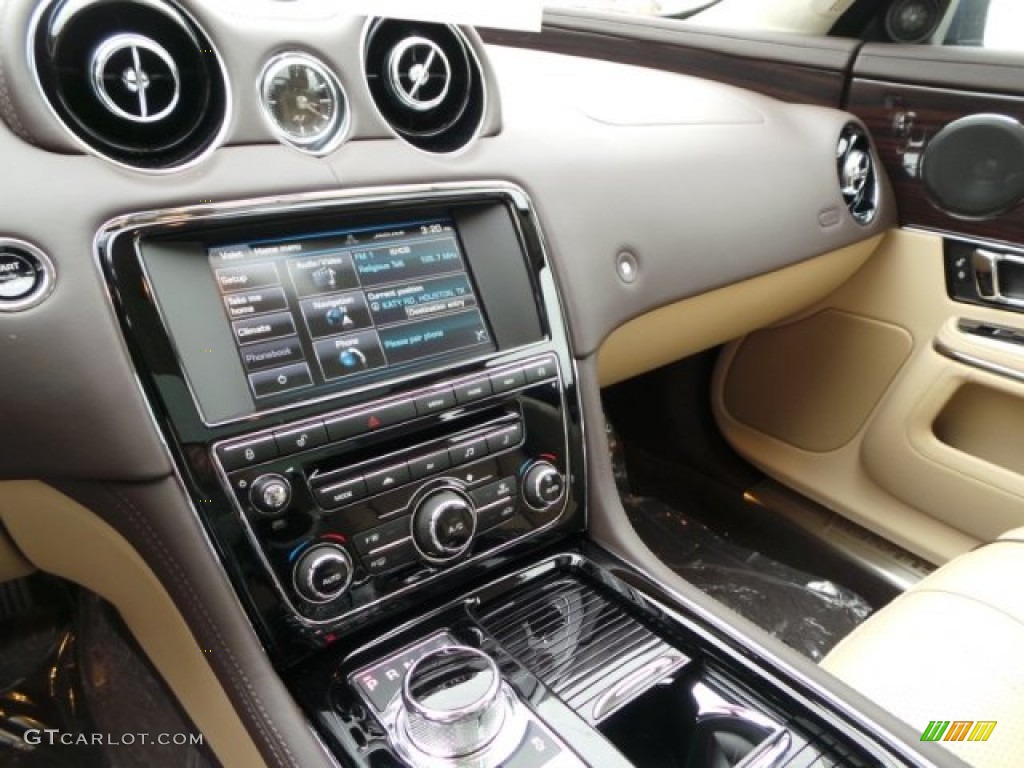 2015 Jaguar XJ XJL Portfolio Controls Photo #102168560