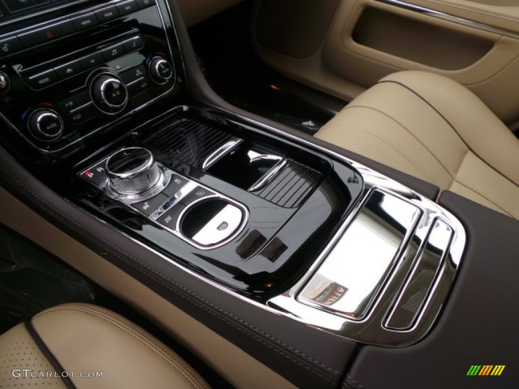 2015 Jaguar XJ XJL Portfolio Controls Photo #102168575