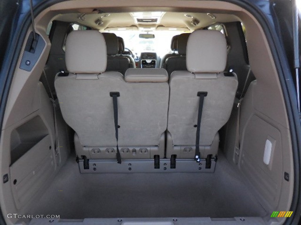 2014 Town & Country Touring - True Blue Pearl / Dark Frost Beige/Medium Frost Beige photo #9