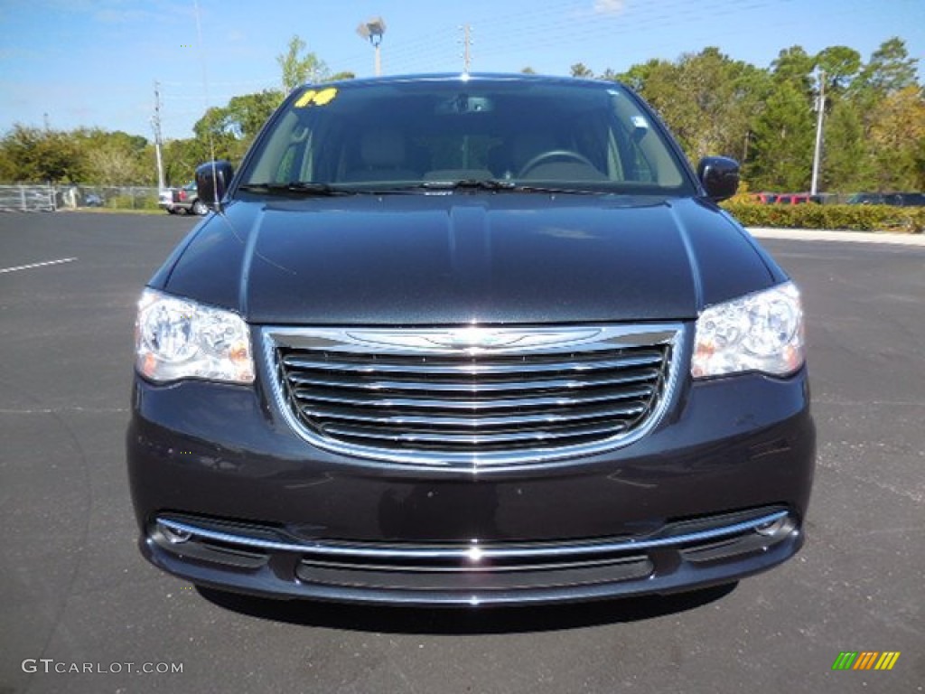 2014 Town & Country Touring - True Blue Pearl / Dark Frost Beige/Medium Frost Beige photo #16