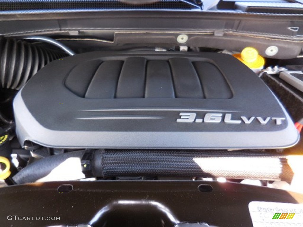 2014 Town & Country Touring - True Blue Pearl / Dark Frost Beige/Medium Frost Beige photo #19