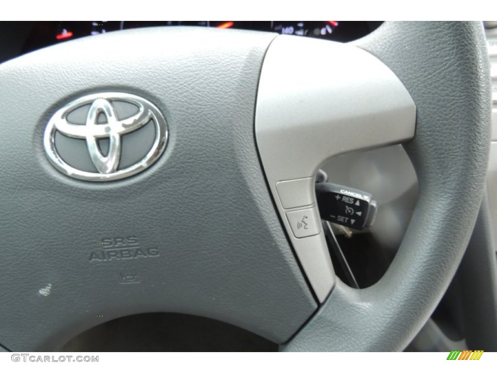 2010 Toyota Camry LE Controls Photo #102172379