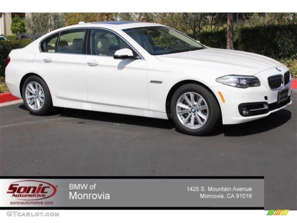 2015 5 Series 528i Sedan - Alpine White / Venetian Beige photo #1
