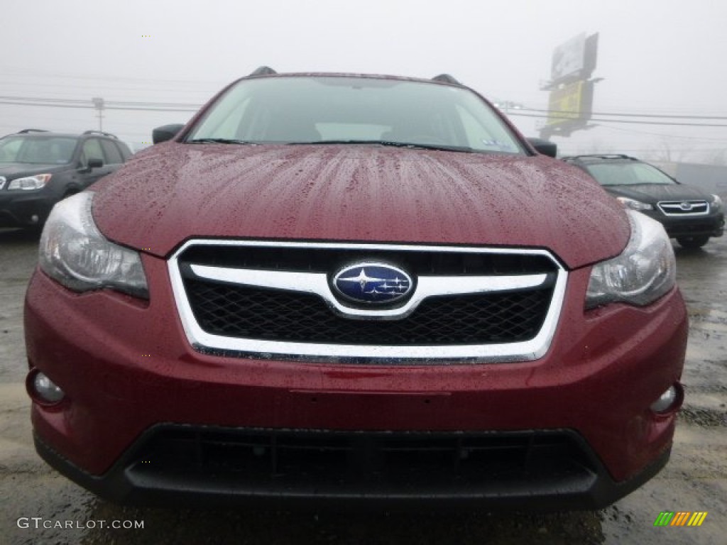 2015 XV Crosstrek 2.0i - Venetian Red Pearl / Black photo #8