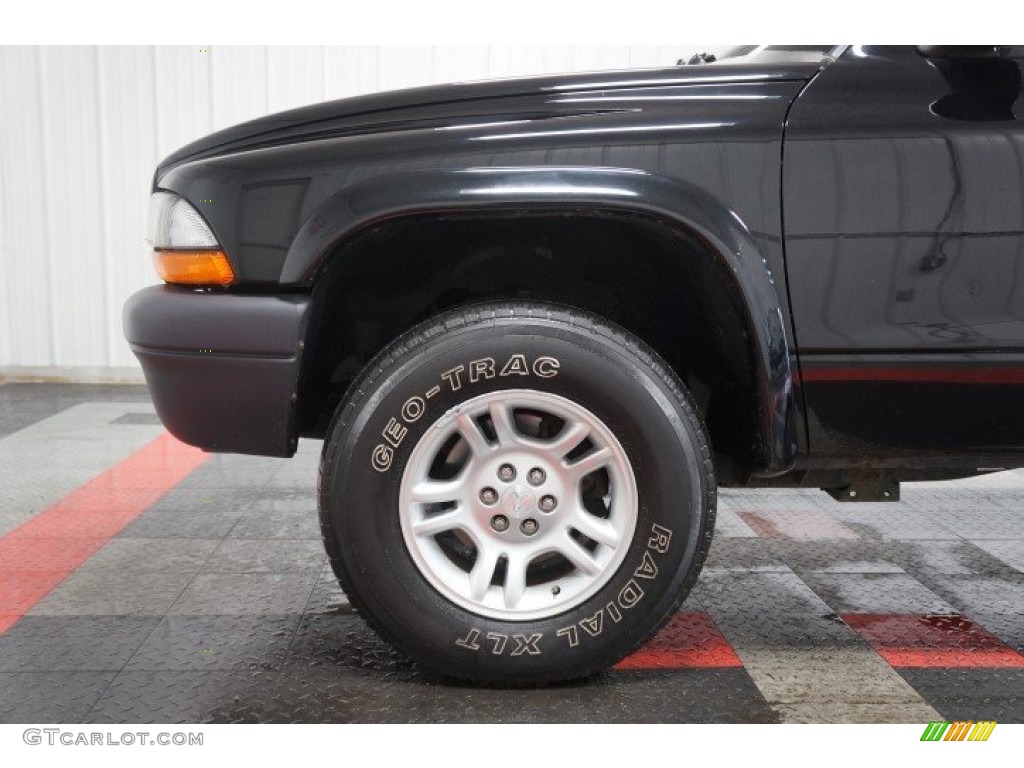 2003 Dakota Regular Cab 4x4 - Black / Dark Slate Gray photo #58