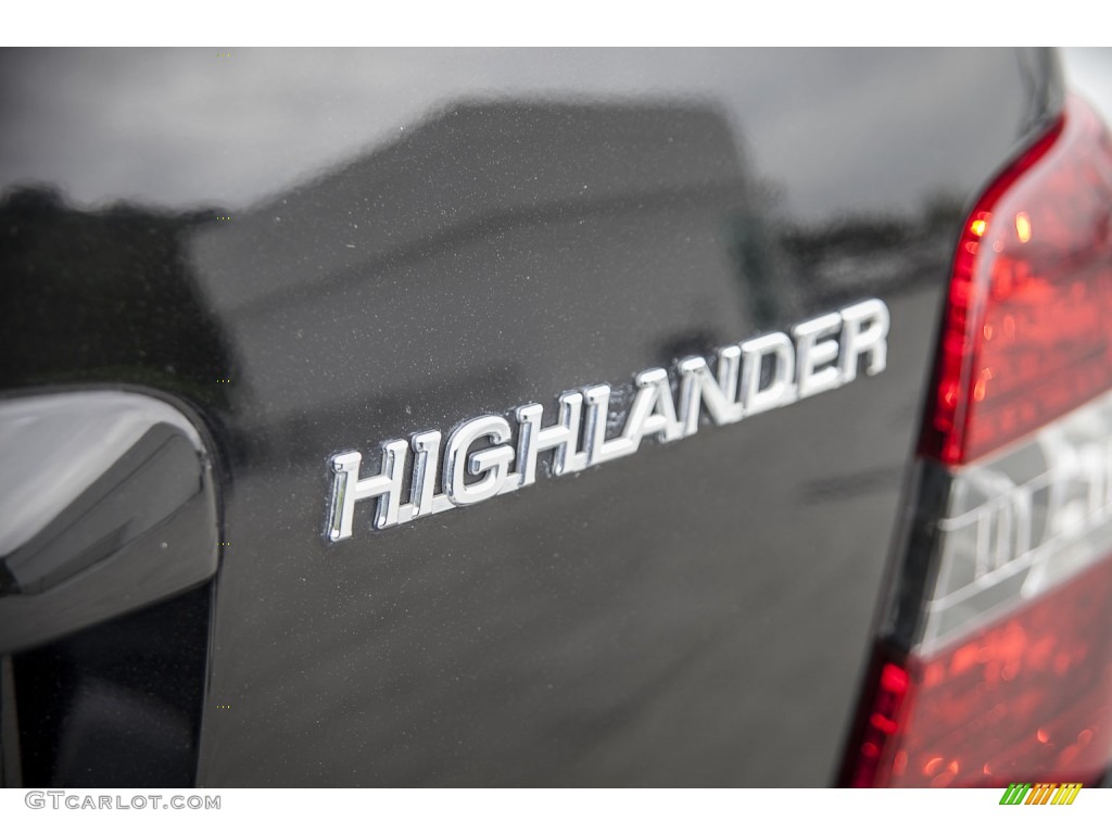 2005 Toyota Highlander I4 Marks and Logos Photo #102185657