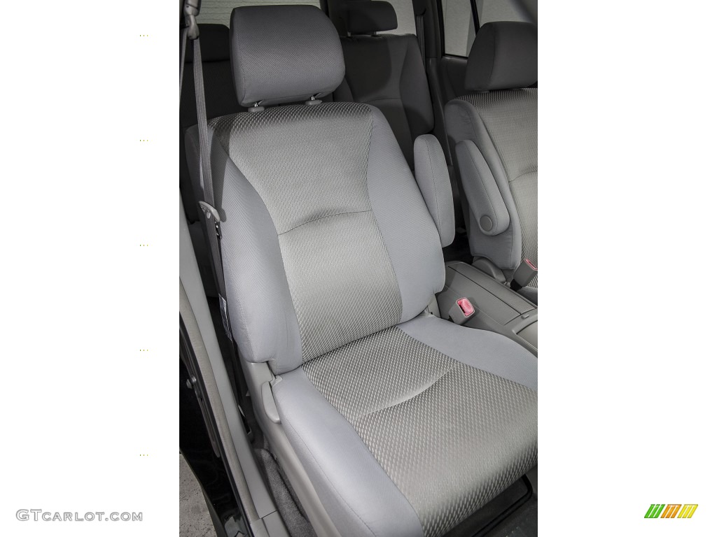 2005 Toyota Highlander I4 Front Seat Photos