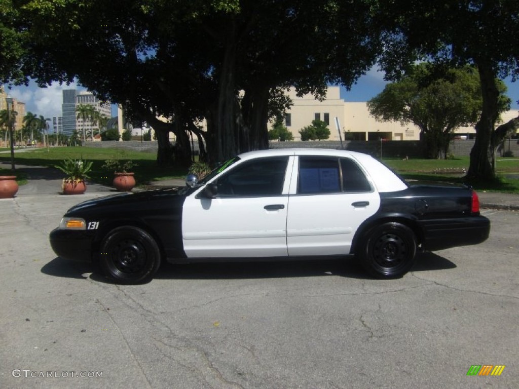 2006 Crown Victoria Police Interceptor - Vibrant White / Light Camel photo #5