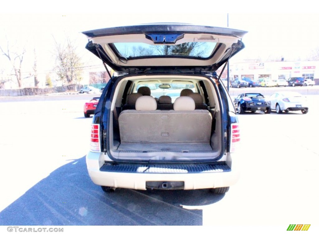 2004 Mountaineer V8 AWD - Black Clearcoat / Medium Dark Parchment photo #31
