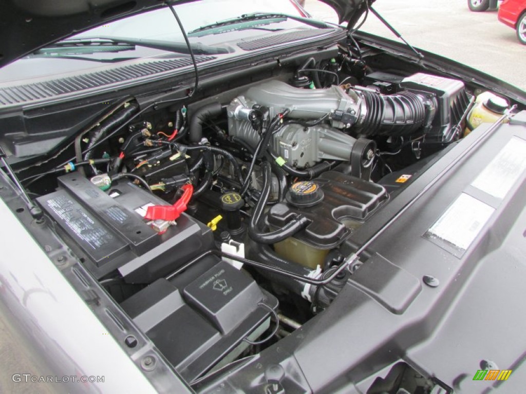 2003 Ford F150 SVT Lightning 5.4 Liter SVT Supercharged SOHC 16-Valve Triton V8 Engine Photo #102198677