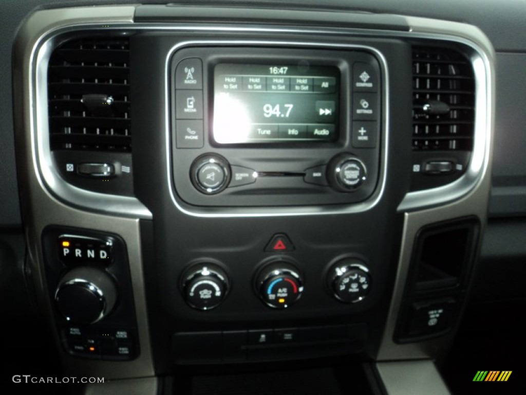 2015 Ram 1500 Big Horn Crew Cab 4x4 Controls Photo #102201689