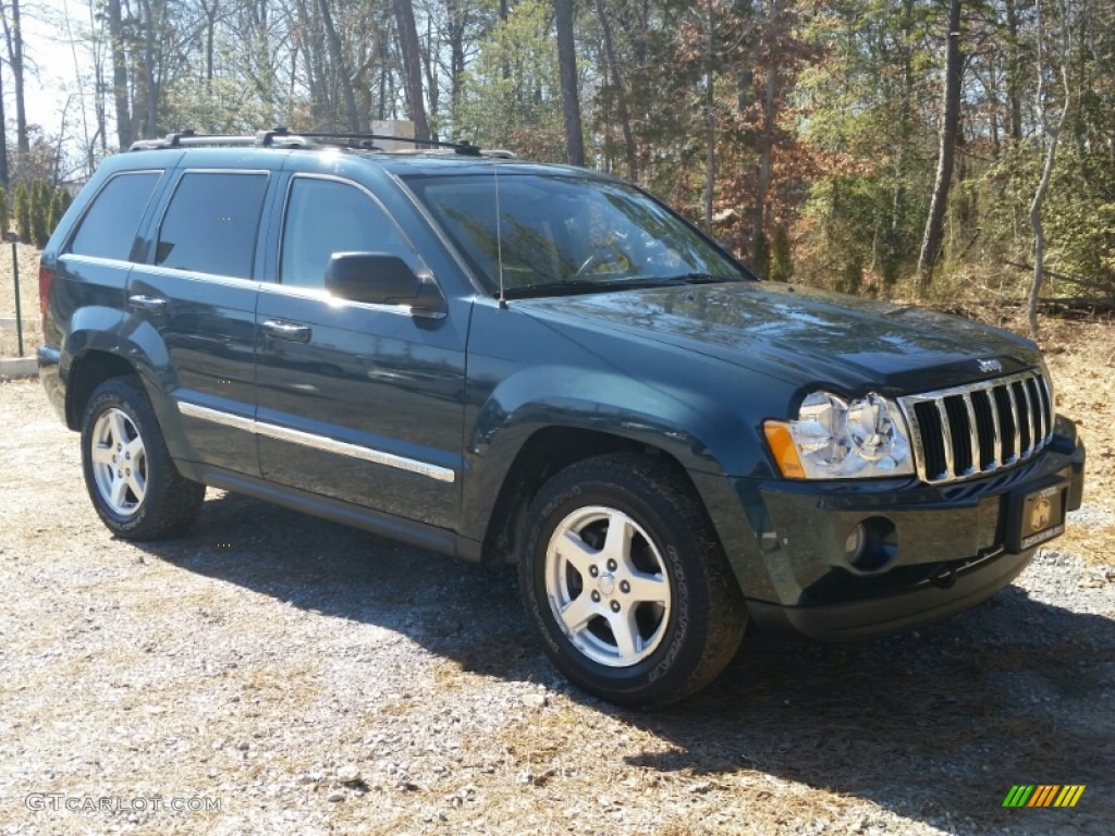 2005 Grand Cherokee Limited 4x4 - Deep Beryl Green Pearl / Dark Khaki/Light Graystone photo #10