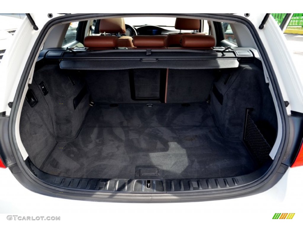 2008 BMW 3 Series 328xi Wagon Trunk Photos