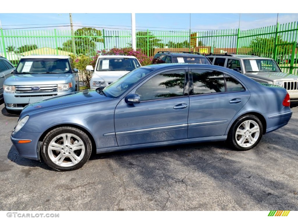 2006 E 350 Sedan - Granite Grey Metallic / Stone photo #41