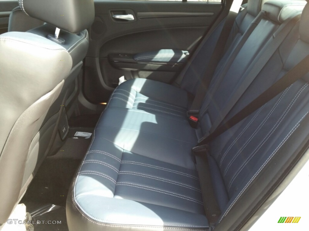 2015 Chrysler 300 S Rear Seat Photos