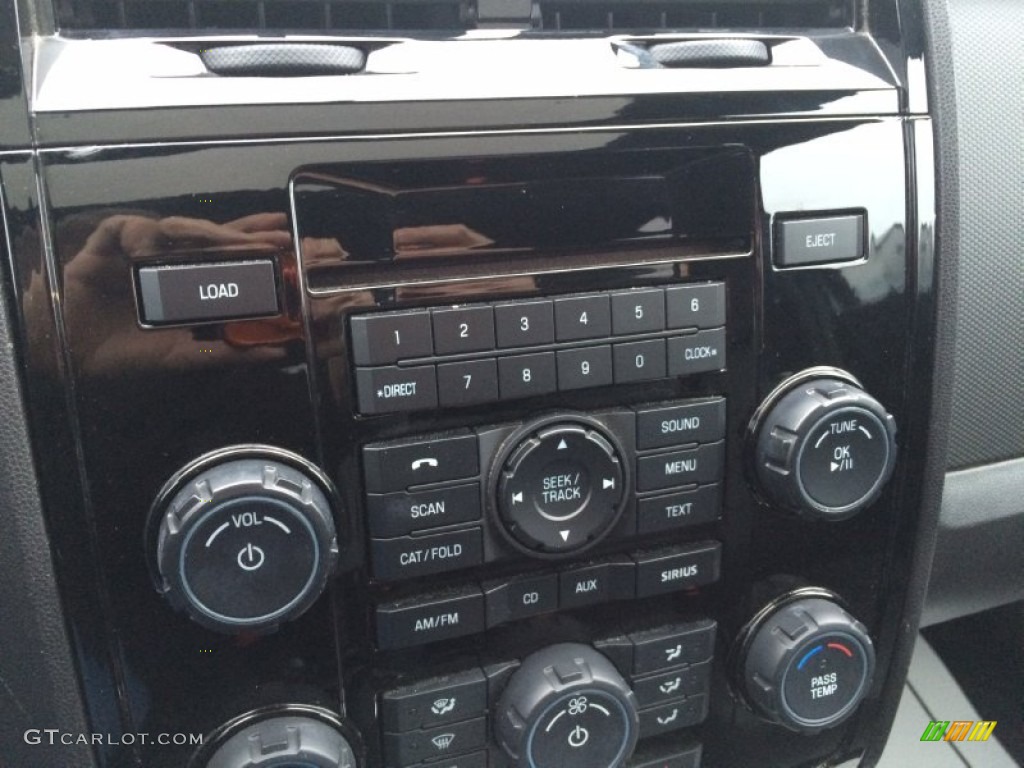 2010 Escape Limited V6 4WD - White Suede / Charcoal Black photo #23