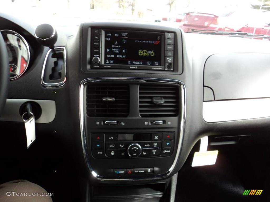 2015 Dodge Grand Caravan R/T Controls Photo #102225553