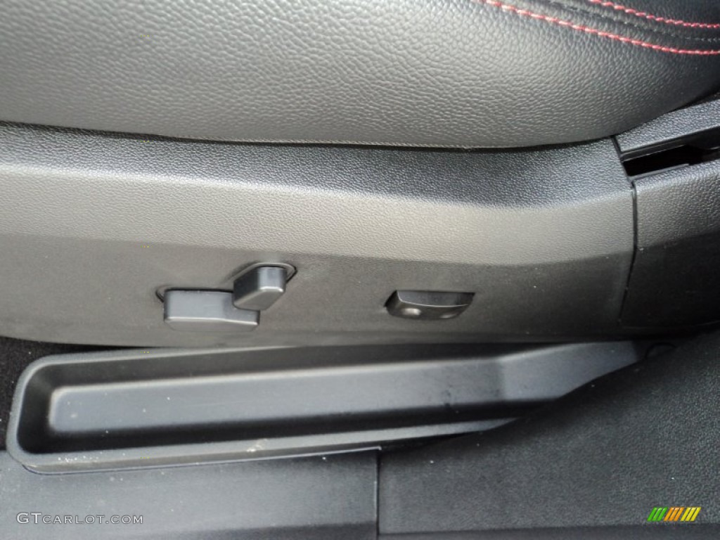 2015 Dodge Grand Caravan R/T Controls Photo #102225723