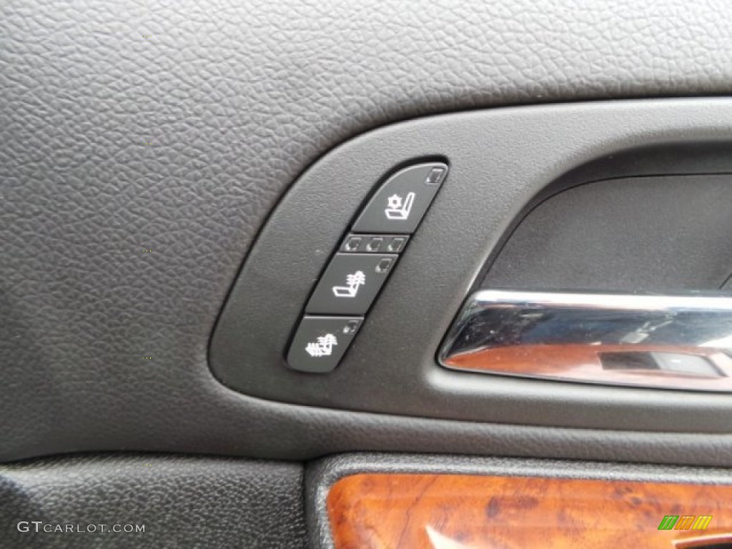 2014 Tahoe LTZ - Black / Ebony photo #48