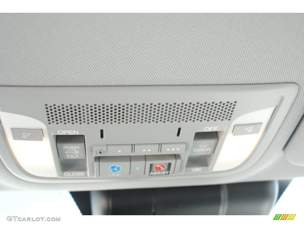2016 Acura ILX Technology Controls Photo #102230164