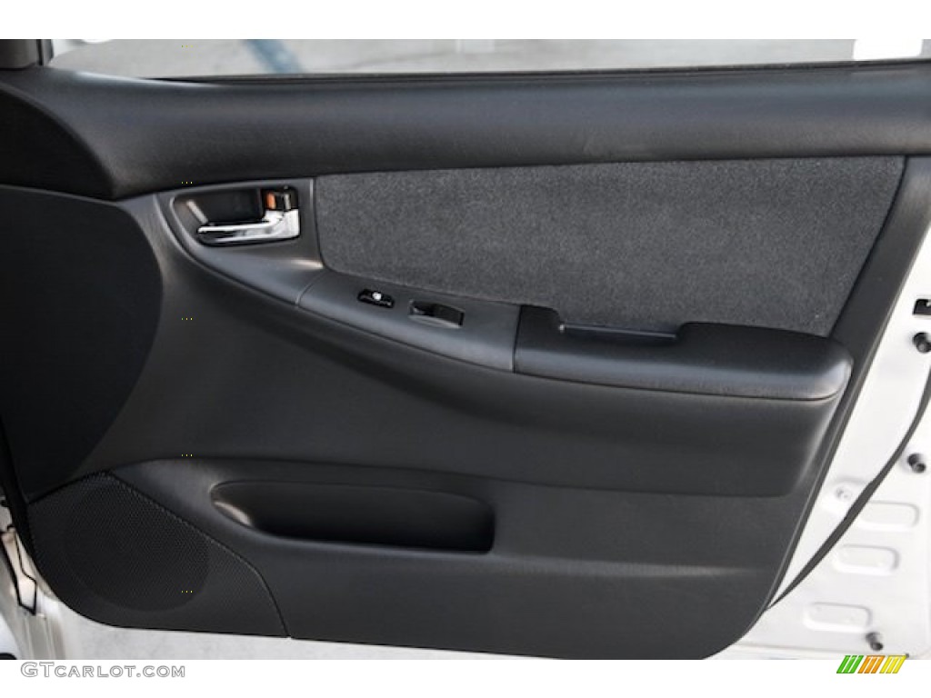 2004 Corolla S - Lunar Mist Silver Metallic / Black photo #23