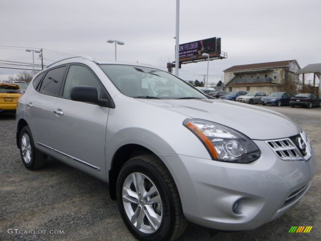 Brilliant Silver Nissan Rogue Select