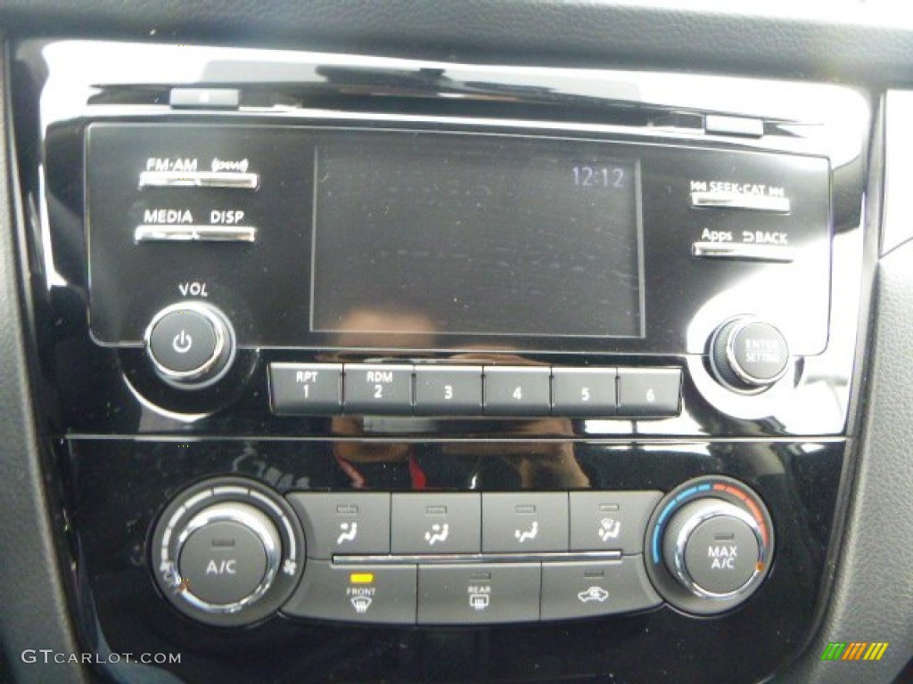 2015 Rogue S AWD - Gun Metallic / Charcoal photo #19