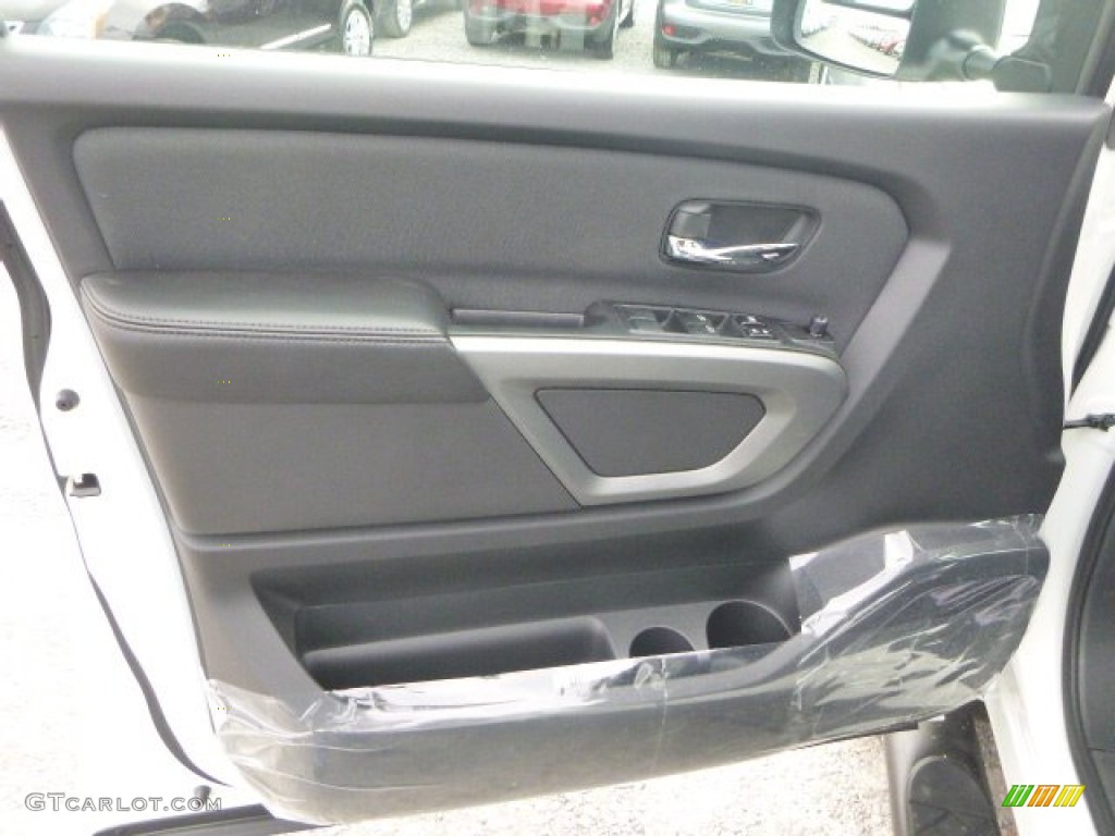 2015 Nissan Titan SV Crew Cab 4x4 Door Panel Photos