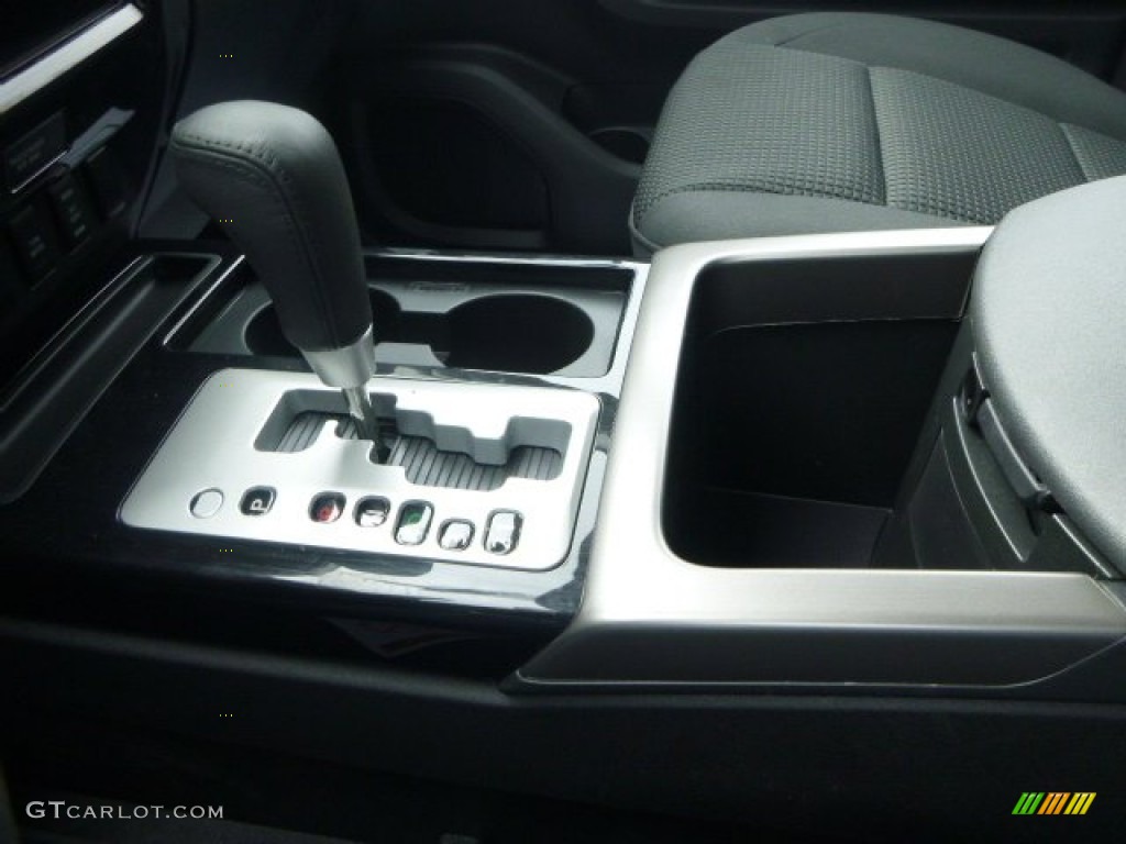 2015 Nissan Titan SV Crew Cab 4x4 Transmission Photos