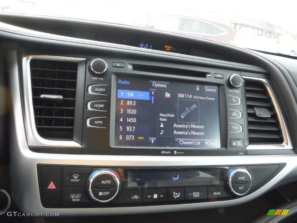 2014 Toyota Highlander XLE AWD Controls Photos