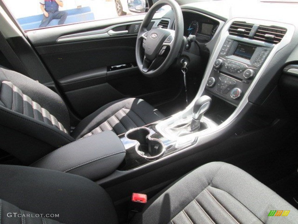 2015 Fusion SE - Tuxedo Black Metallic / Charcoal Black photo #13