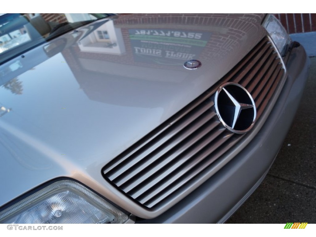 1995 SL 500 Roadster - Smoke Silver Metallic / Parchment Beige photo #117