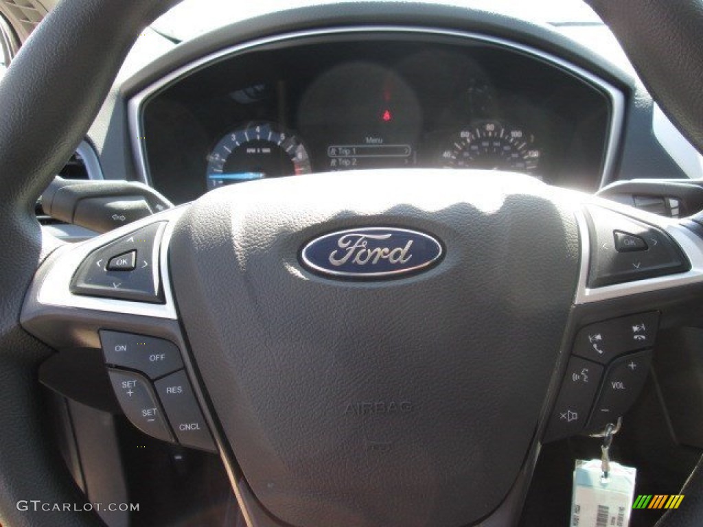 2015 Fusion SE - Magnetic Metallic / Charcoal Black photo #17