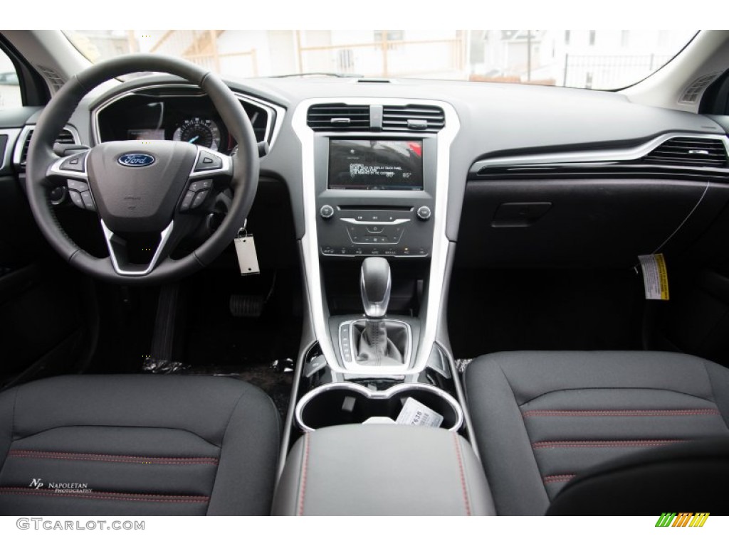 2015 Ford Fusion SE AWD Charcoal Black Dashboard Photo #102257664